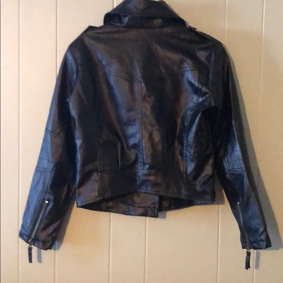 Black leather jacket - Picture 2 of 3